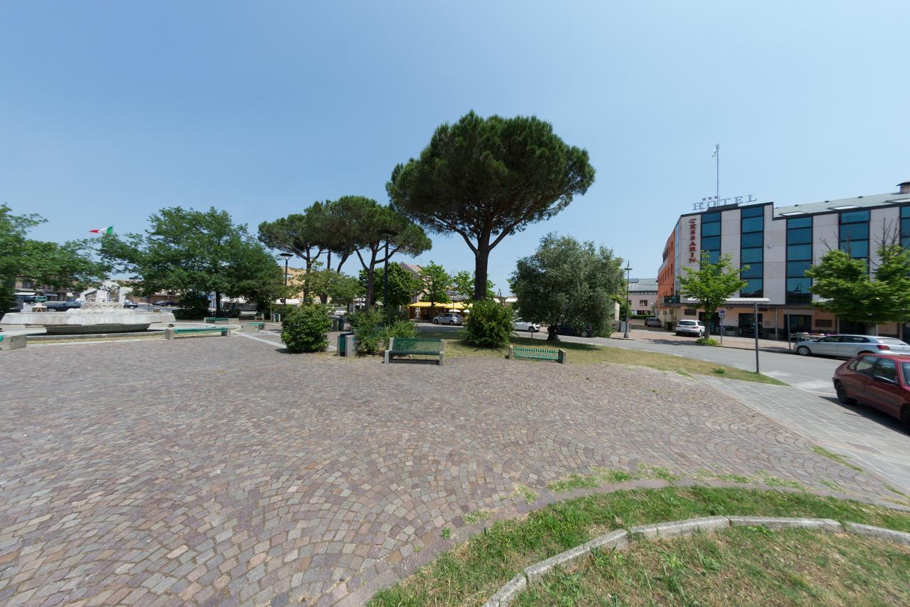 Hotel Tessarin Taglio Di Po Exterior photo